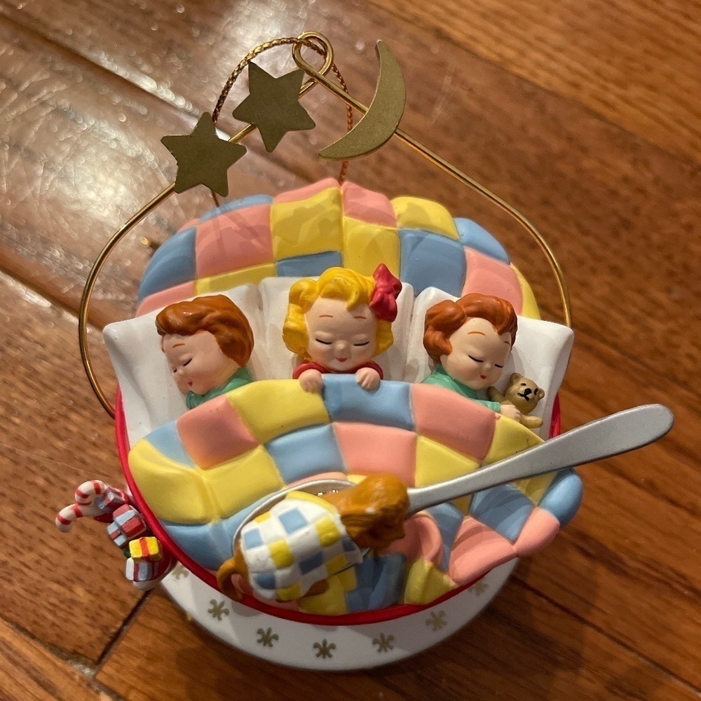 Vintage Ornament Campbell's Soup - Sleeping Children in a Bowl 1993